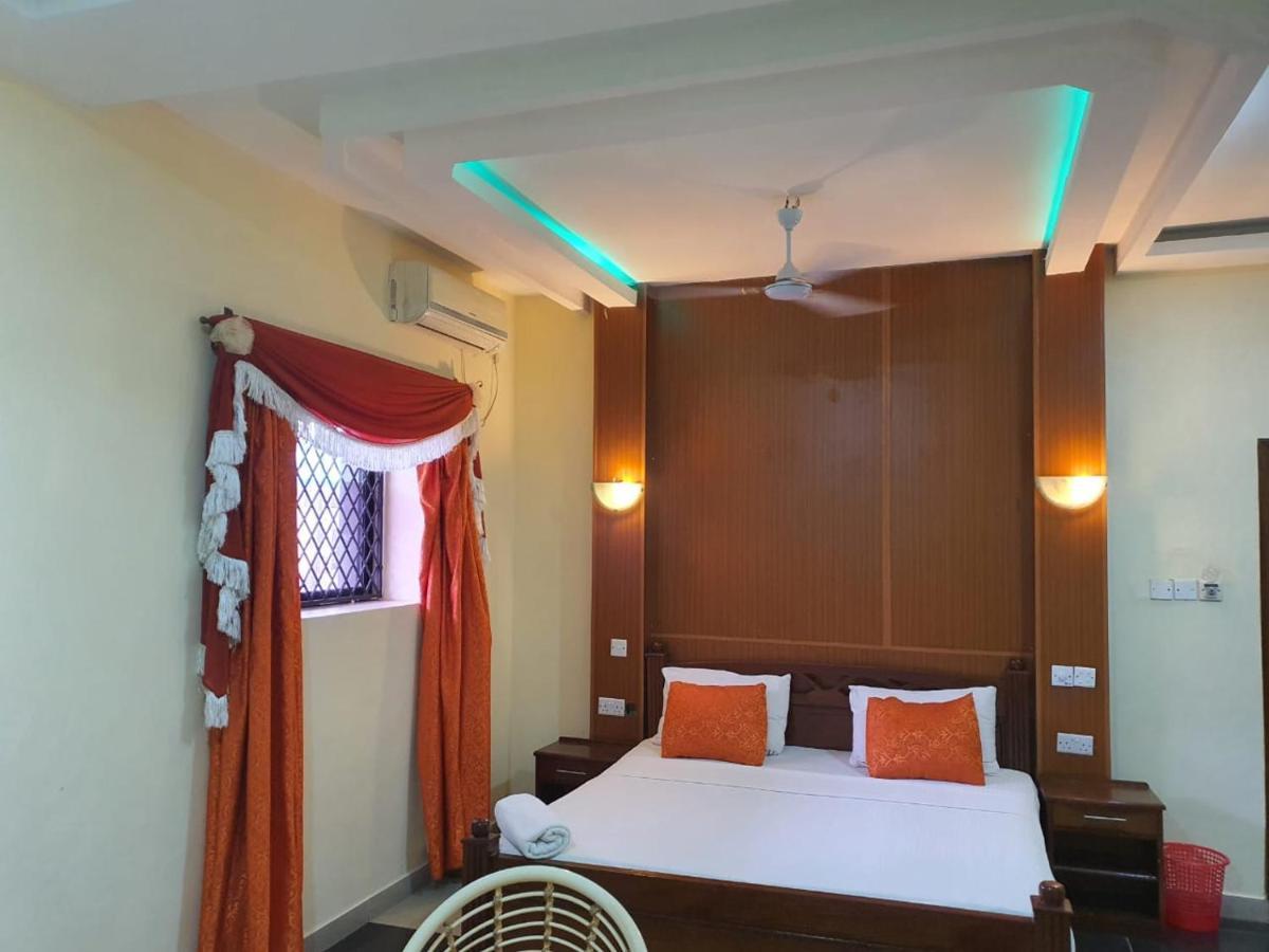 Regency Park Hotel Mombasa Eksteriør bilde