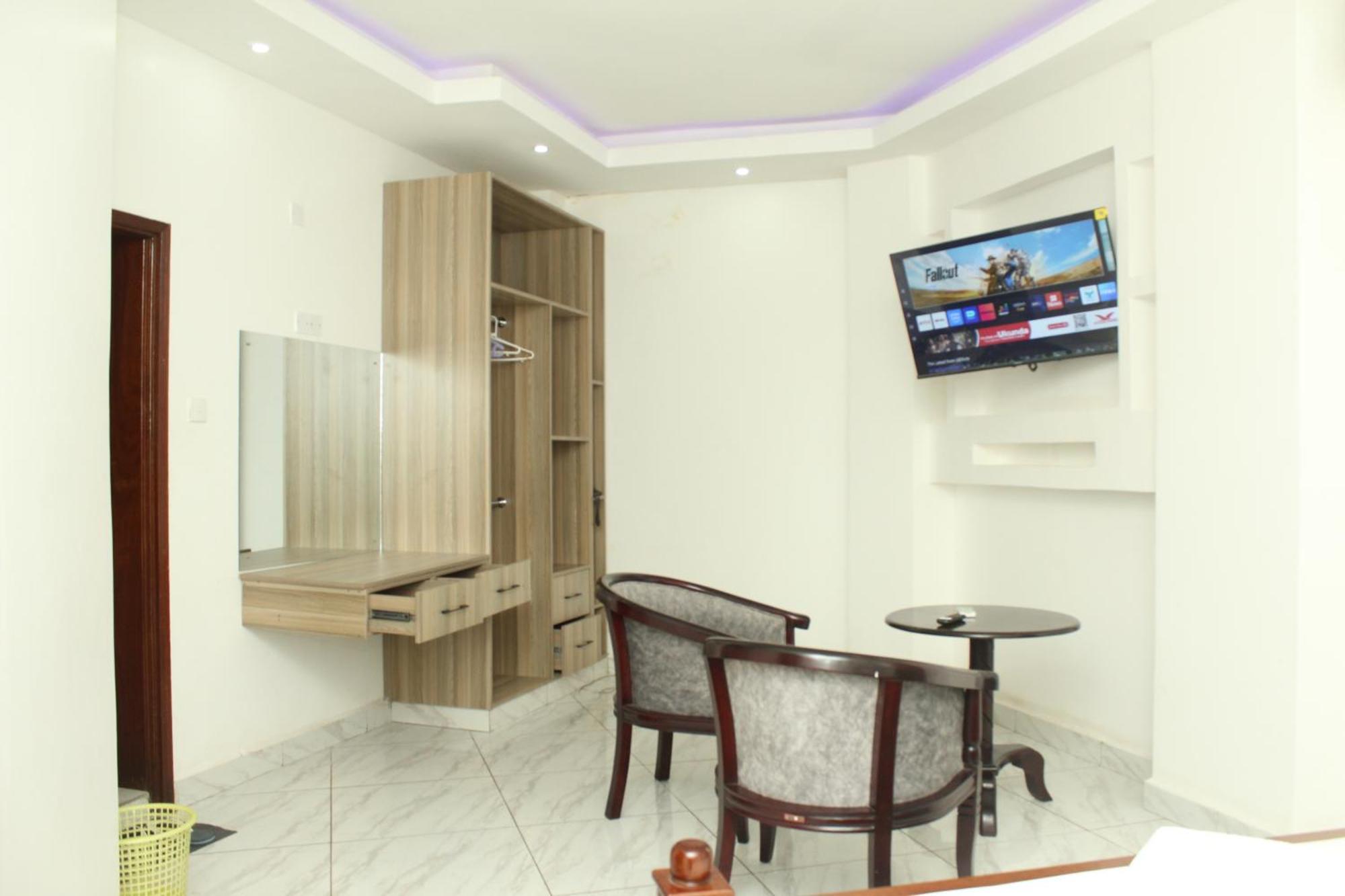 Regency Park Hotel Mombasa Eksteriør bilde