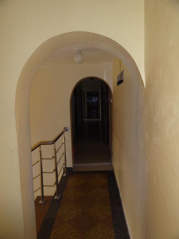 Regency Park Hotel Mombasa Eksteriør bilde