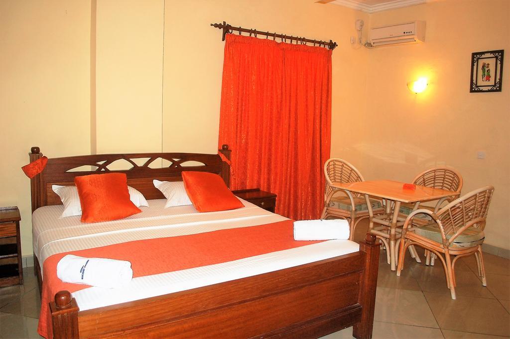 Regency Park Hotel Mombasa Eksteriør bilde