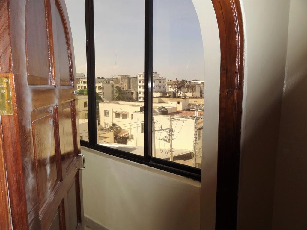 Regency Park Hotel Mombasa Eksteriør bilde