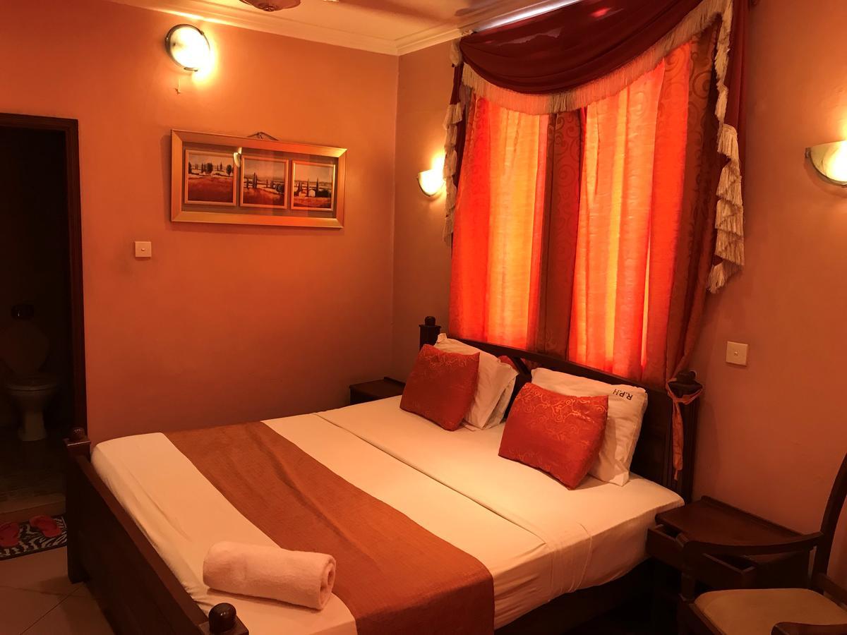 Regency Park Hotel Mombasa Eksteriør bilde