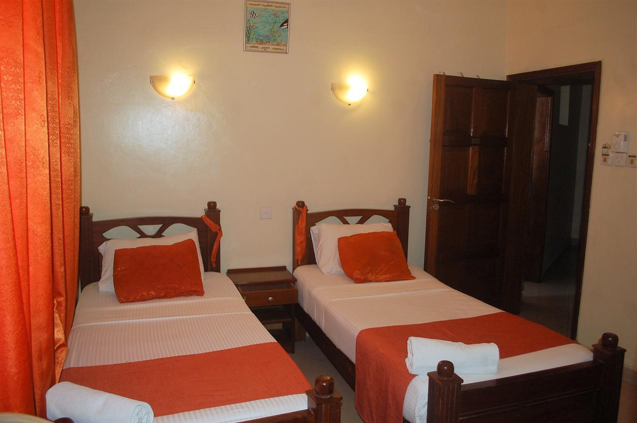 Regency Park Hotel Mombasa Eksteriør bilde