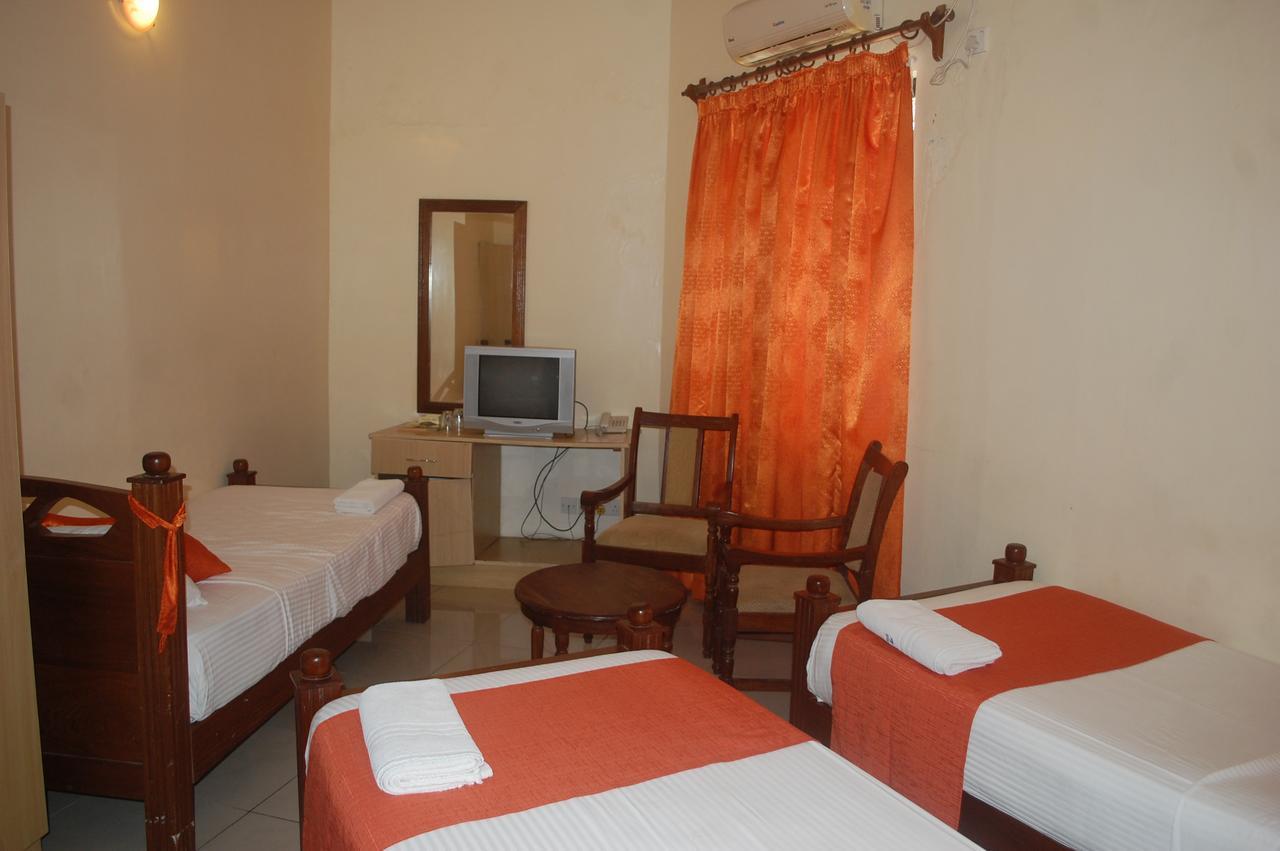 Regency Park Hotel Mombasa Eksteriør bilde
